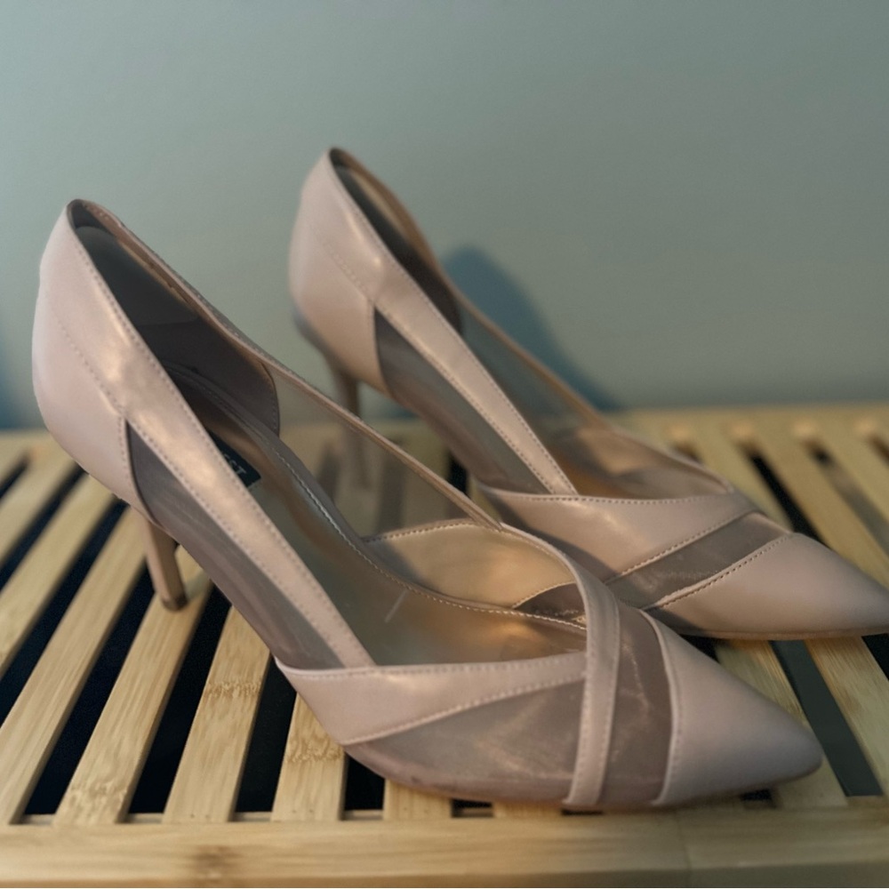 Nine West Blush Nude Heels Size 9